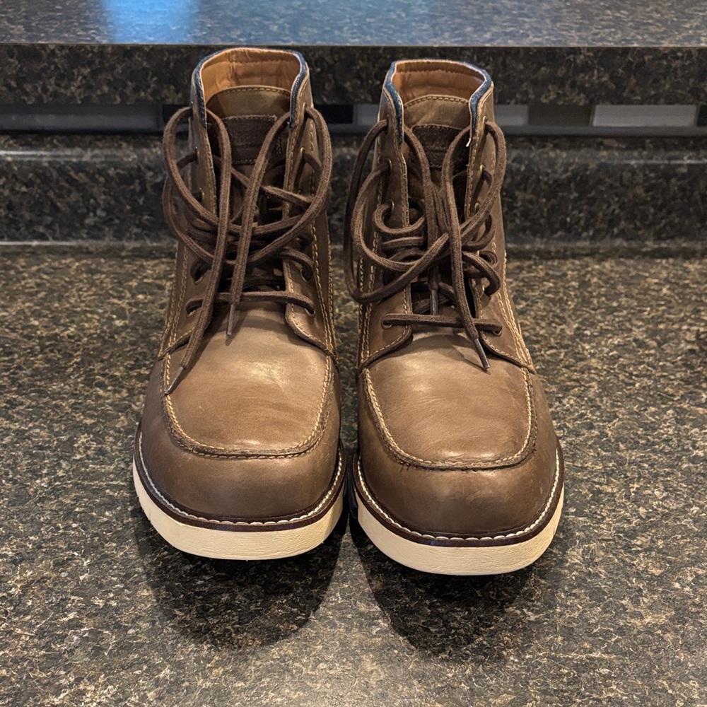 Brand new! Johnston & Murphy Men's Brown Leather Boots